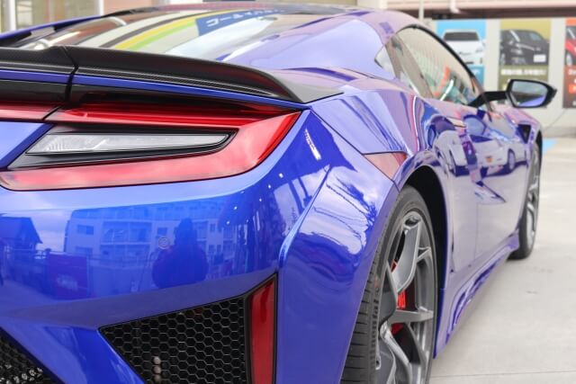他の運用商品と比較したスーパーカー投資の優位性
